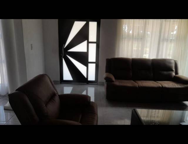 3 BEDROOM HOUSE FOR SALE IN LENYENYE